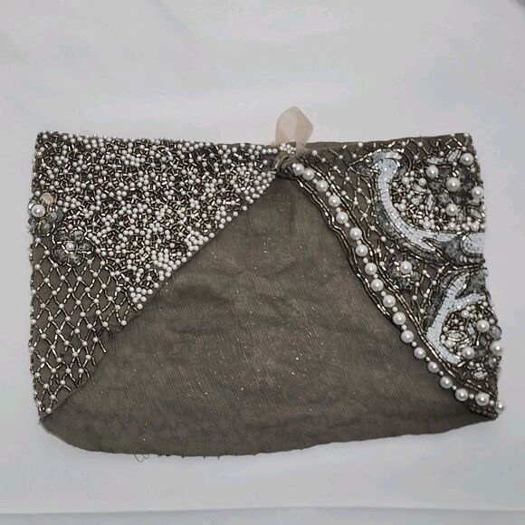 Mignonne Gavigan Le Charlot Gray Pearl Beaded Embellished Statement Scarf Neckla - Picture 5 of 7